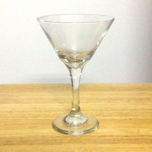 🌞 Martini glass clear 6” tall standard size one glass